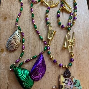 Vintage Mardi Gras Bead Necklace Set - Green, Purple, Gold